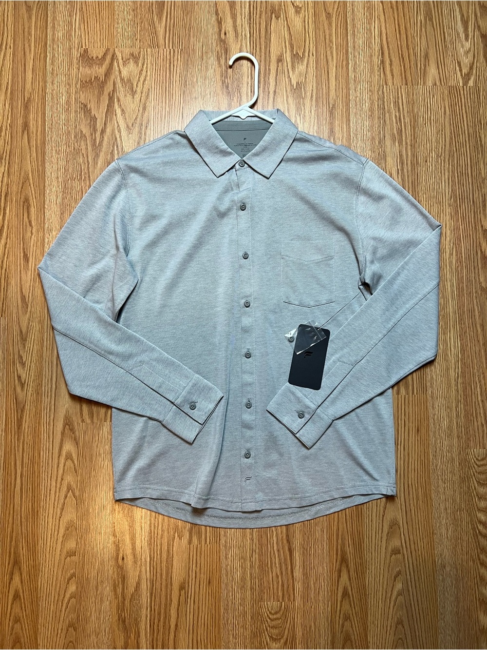 Fabletics Men's Heather Gray Long-Sleeve Button-Up Shirt